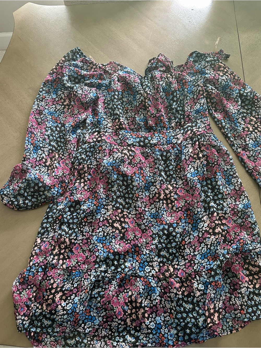 Floral Long-Sleeve Casual Dress in Black and Pink